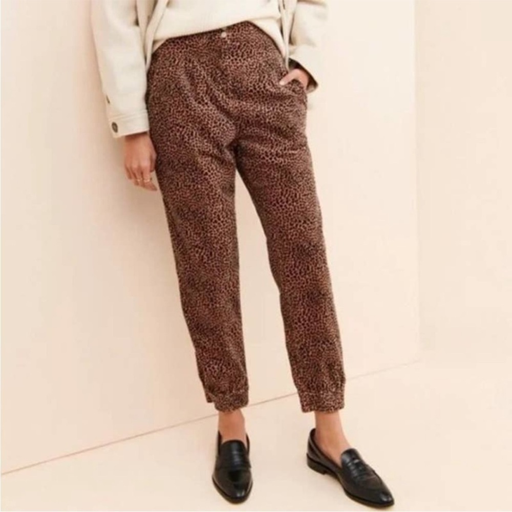 Anthropologie Kalea Leopard Print Corduroy
Trouser Joggers. Size Small.